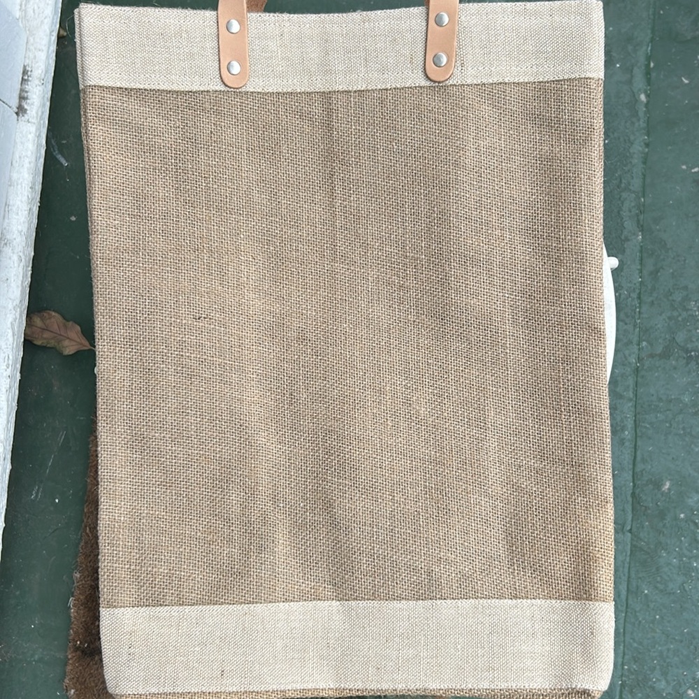 Large tote - Picture 2 of 9